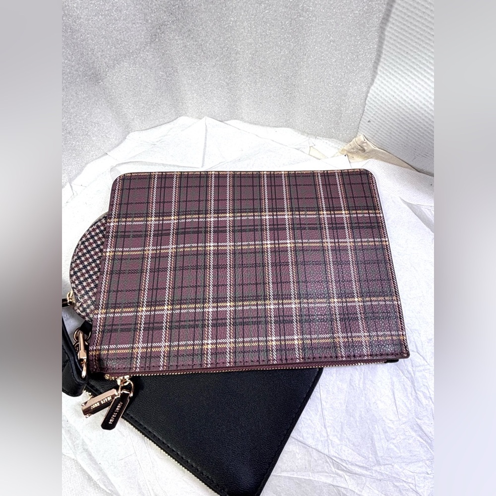 Anne Klein Women’s Zipper Wristlet. Brown/Gold. - Picture 5 of 10
